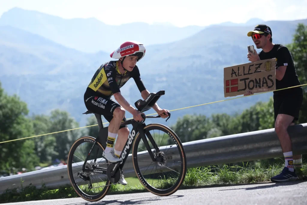 El danés Jonas Vingegaard en la crono escalada del Tour de Francia 2025 (Pirineos).